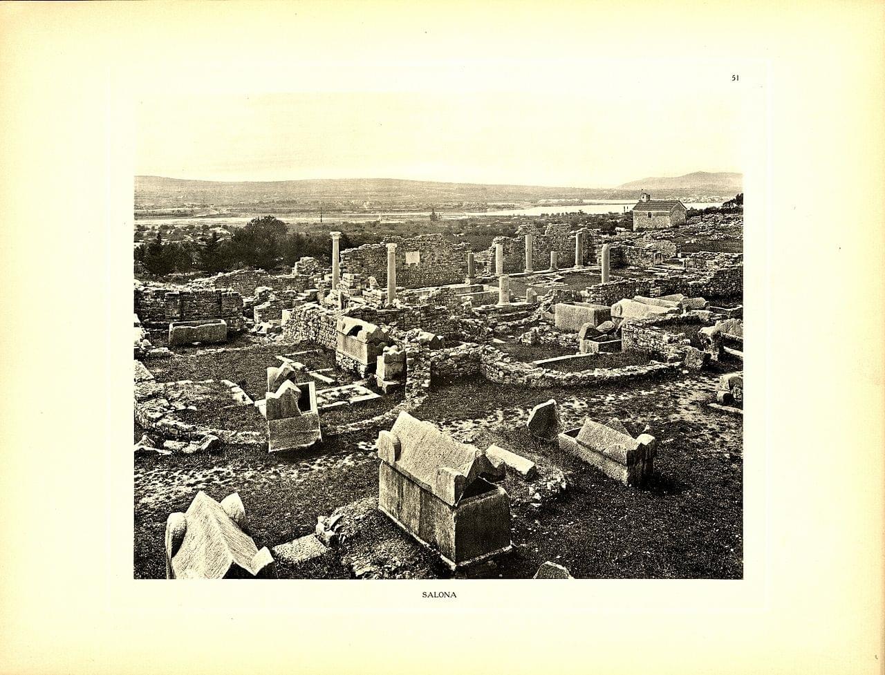 Les tombes de la basilique
