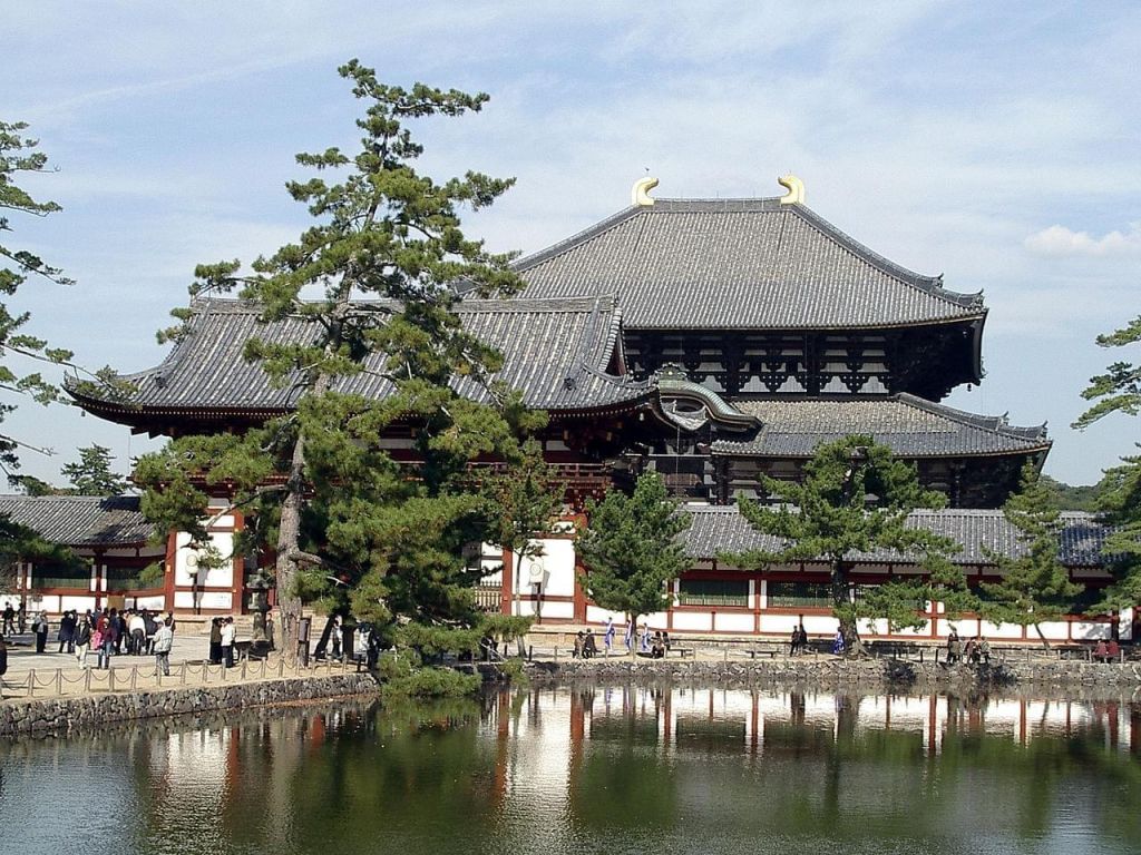 Grand temple de Bouddha (Daibutsu-den au temple Todai-ji)