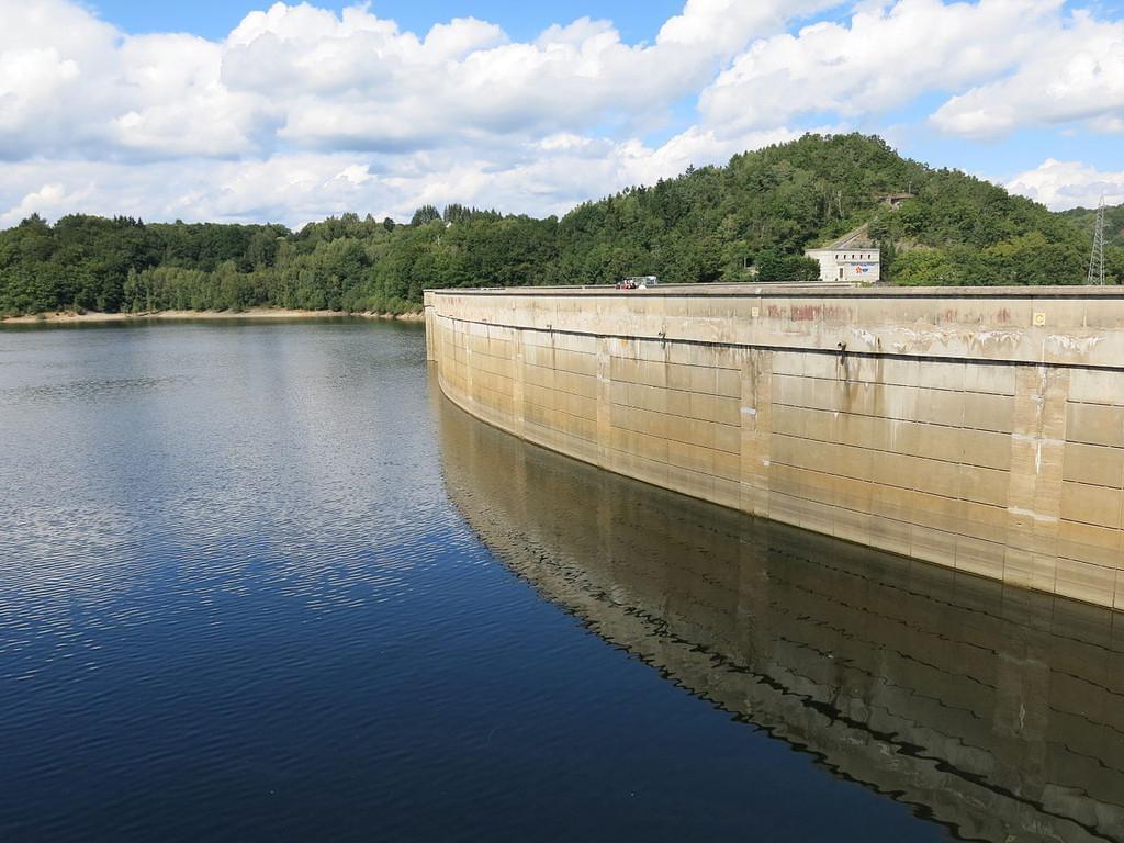 Niveau D'eau Barrage De Bort Les Orgues